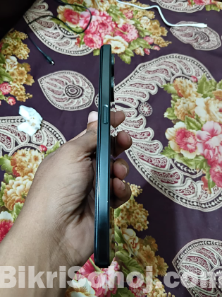 Realme V30
